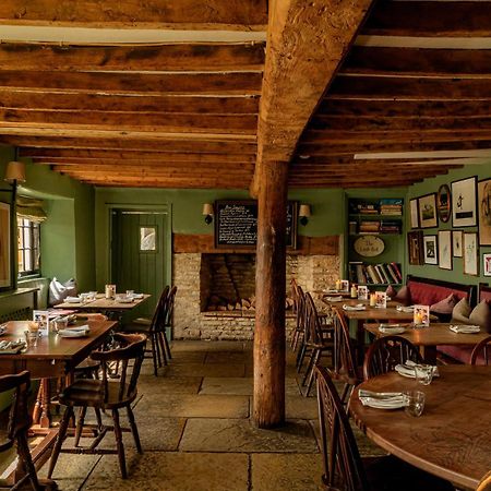 The Bell Inn Lechlade Bagian luar foto